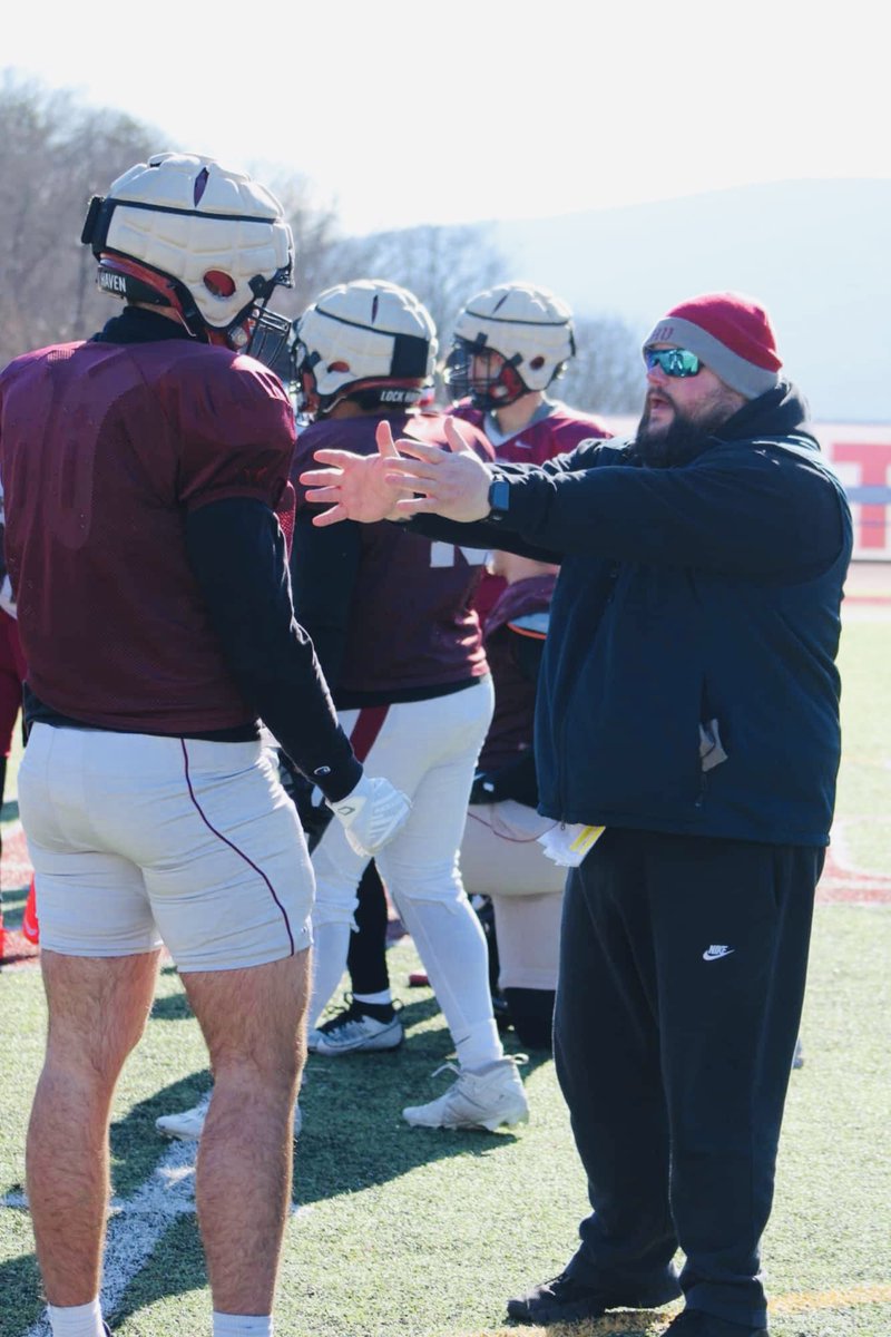 Coach Hulk tweet media