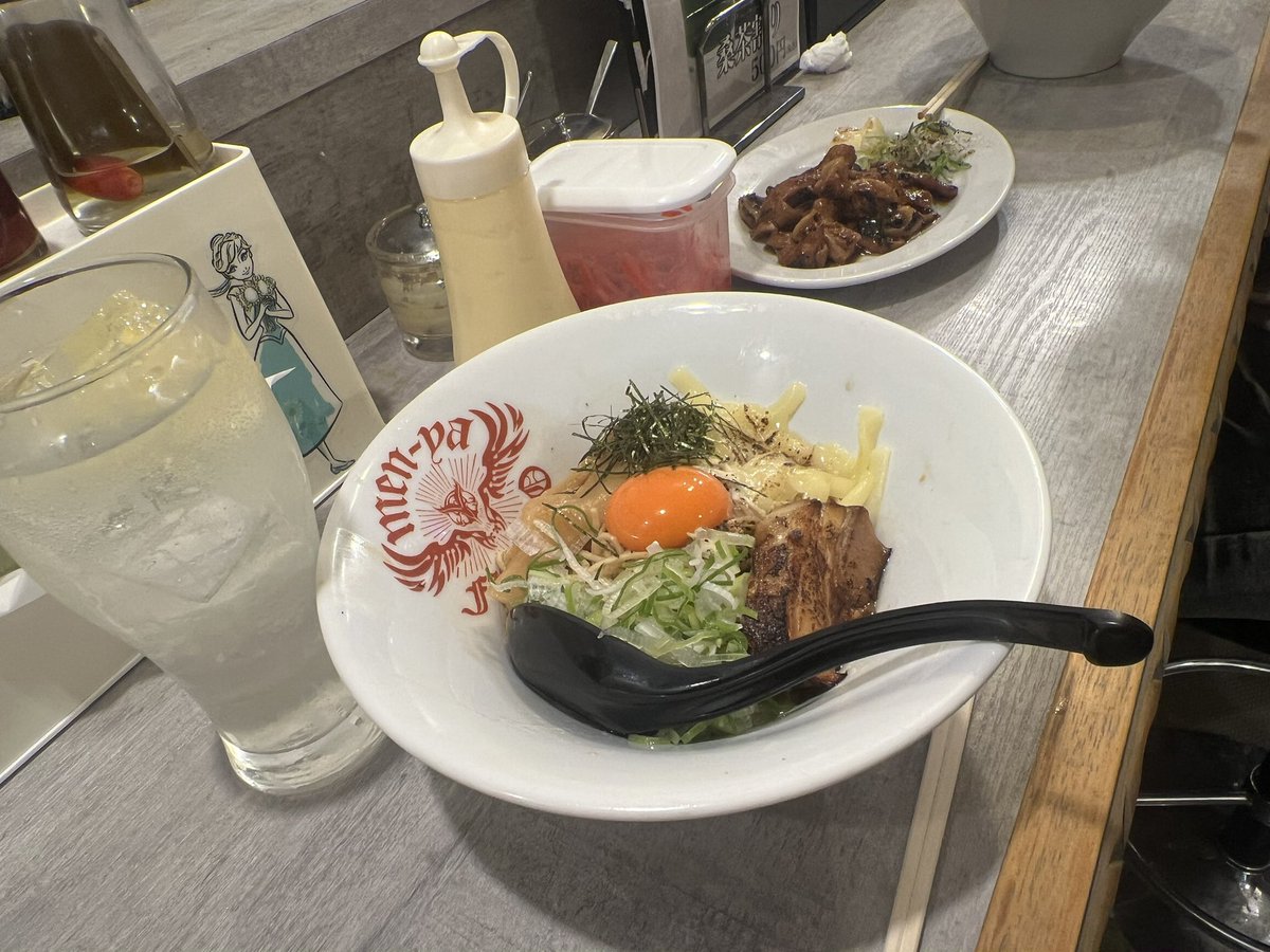 ひすい tweet media