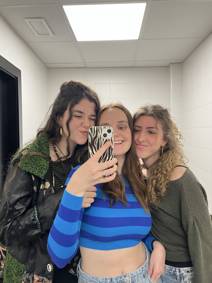 cèlia 🌞 tweet media