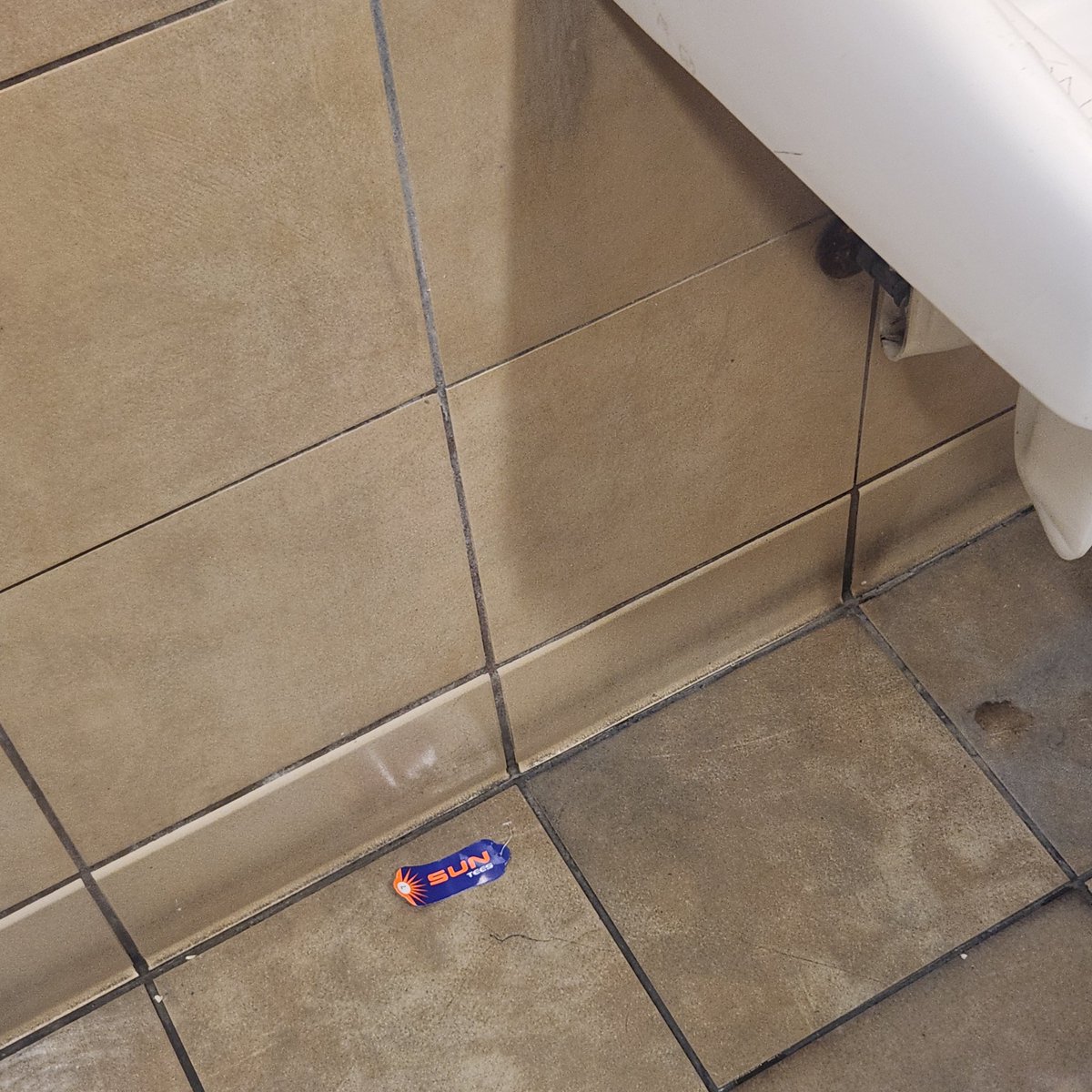 love can tweet media