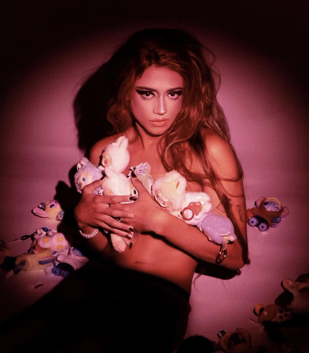 Drag Crave tweet media