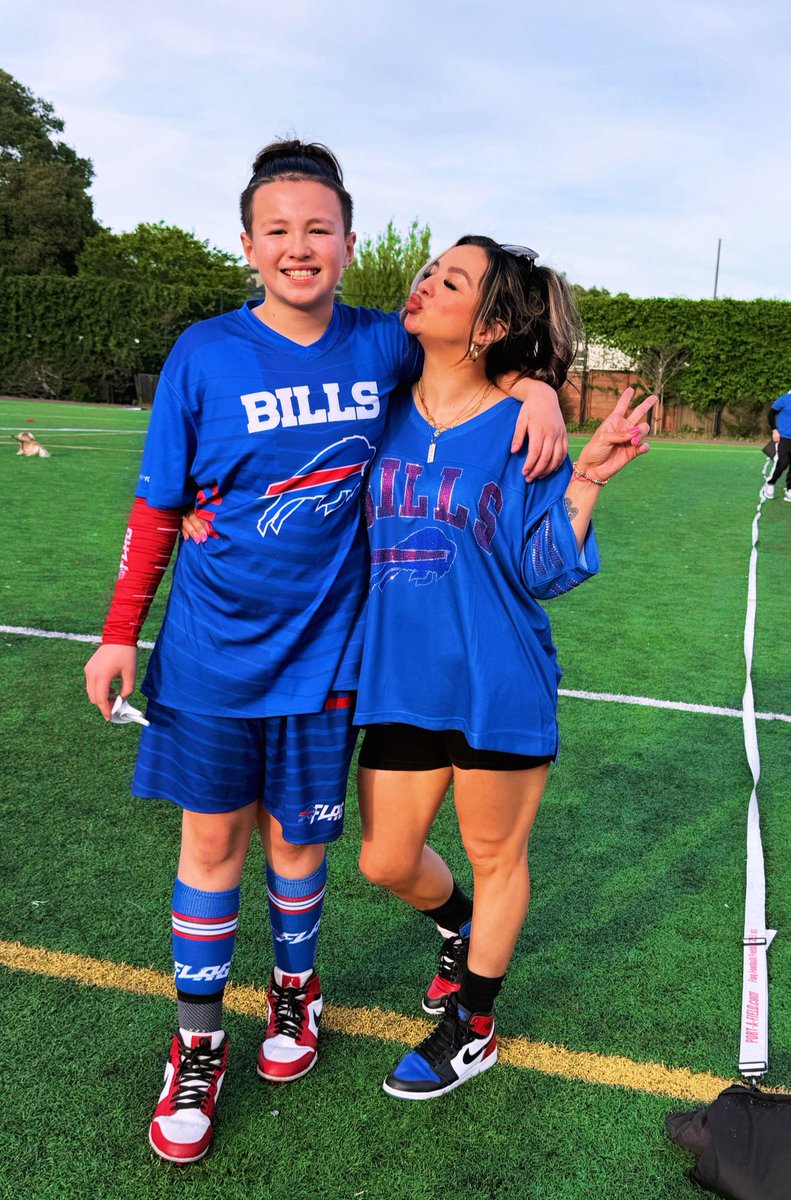 Moni💋 tweet media