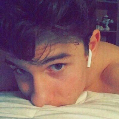 ravi is a boy in love. tweet media