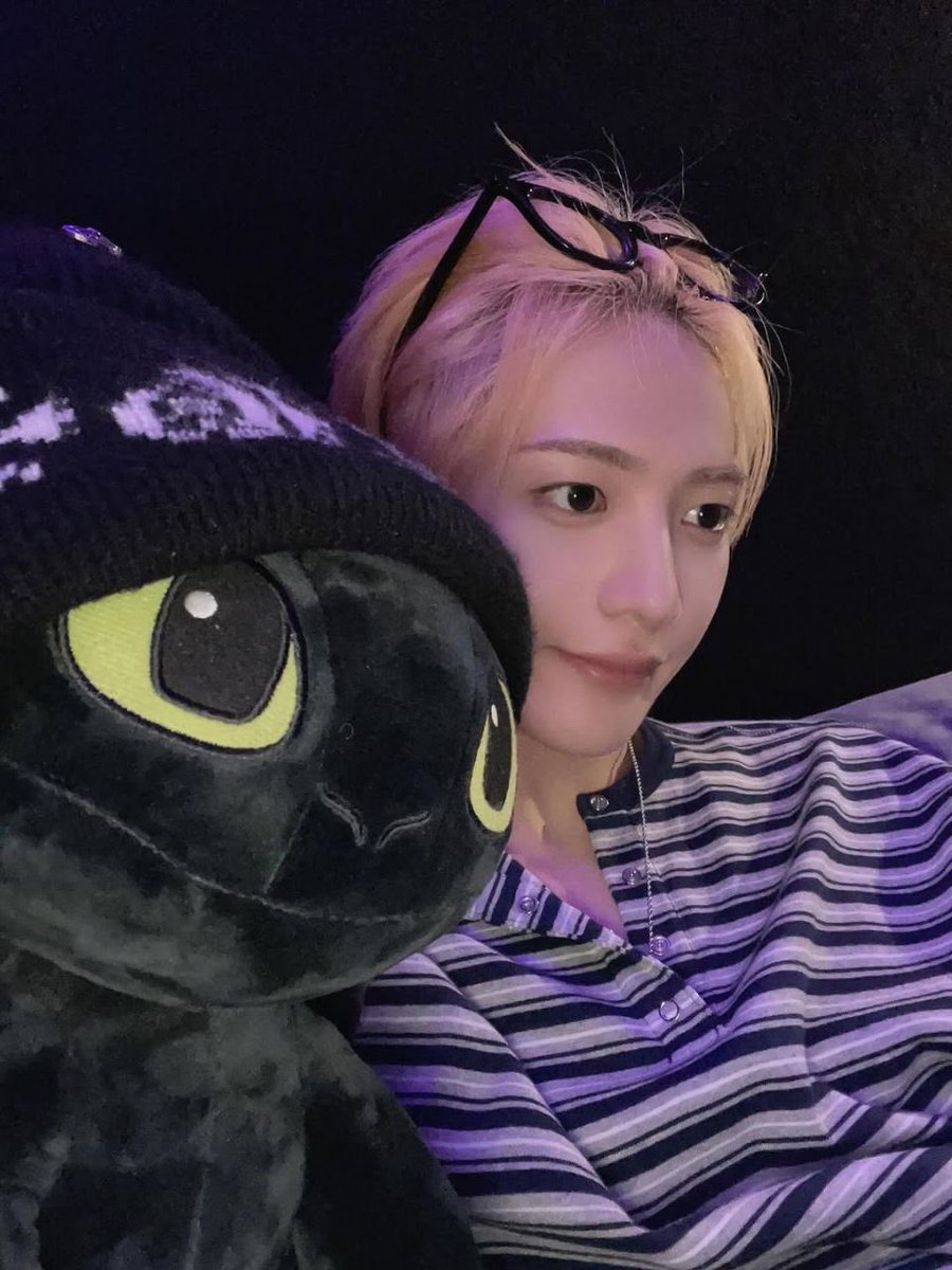 . ☘︎ . tweet media