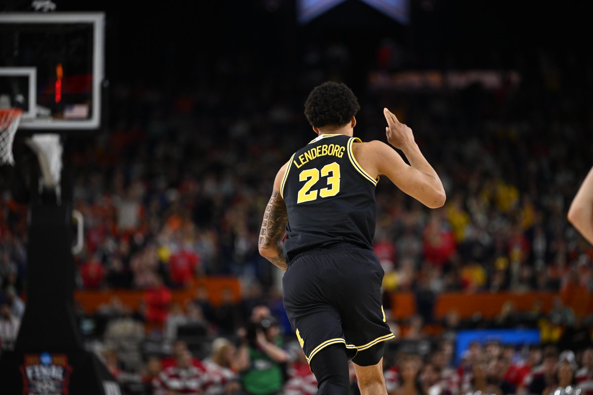 Michigan Men's Basketball tweet media