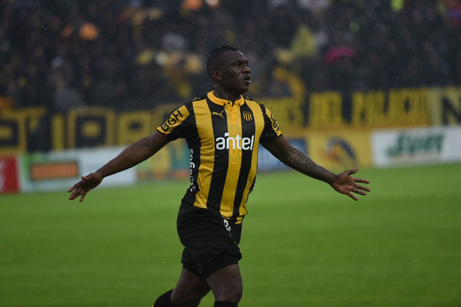 🇨🇴 ⚽️ Goleadores (PJ) colombianos con la camiseta de Peñarol:

8️⃣ Miguel Murillo (25)
5️⃣ Jorge Serna (17)
 4⃣  LUIS ANGULO (9)
2️⃣ Cristian Mejía (15)
1️⃣ Arnulfo Valentierra (7) y Leonardo Fabio Moreno (8)