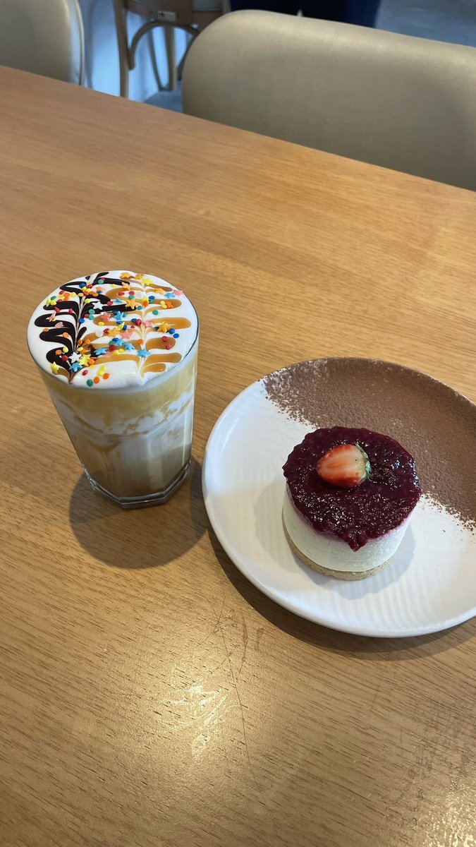 ִֶvic 𓇼 pretty sad tweet media