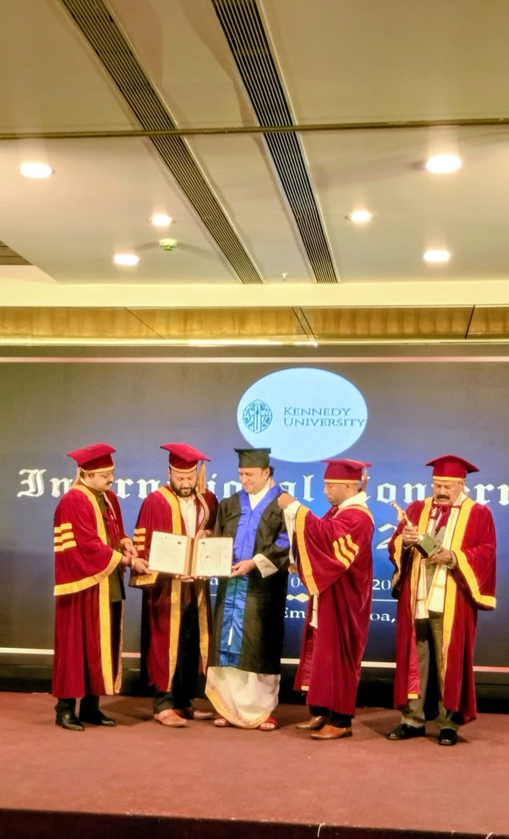 PushtiparivarUk's tweet image. @ShriYadunathji @PushtiShangar 
@pushtisaaj @ChowkidarIndia7 
@hfbritain 
@ShreenathjiNtd #doctorate #socialcare #university #yadunathjimahodayshree #congratulations from PushtiparivarUk