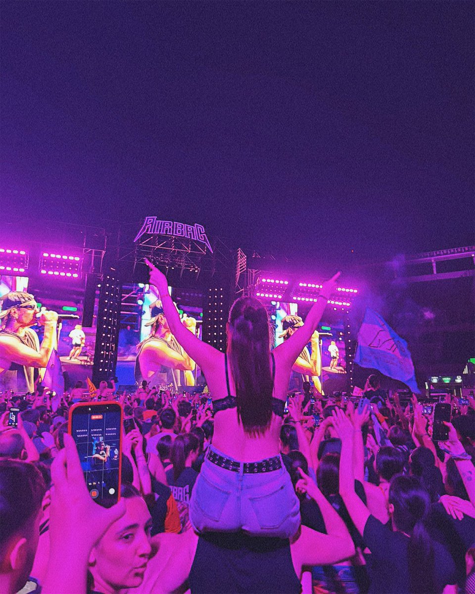 𝐛𝐚𝐫 🧨 tweet media