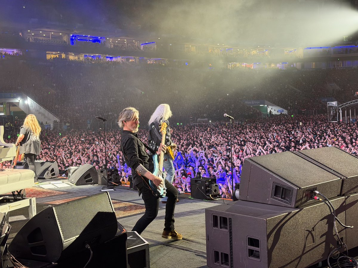 del james tweet media