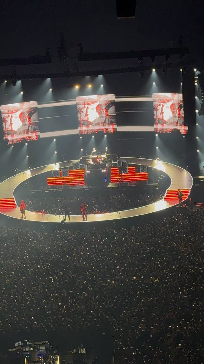 🐝 Leah 🩵🦋 tweet media