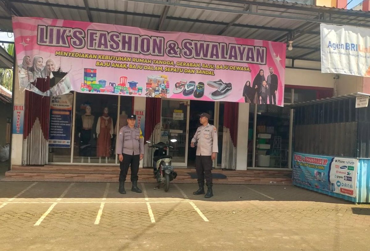 Guna memastikan aman lokasi pertokoan, kegiatan patroli dilaksanakan