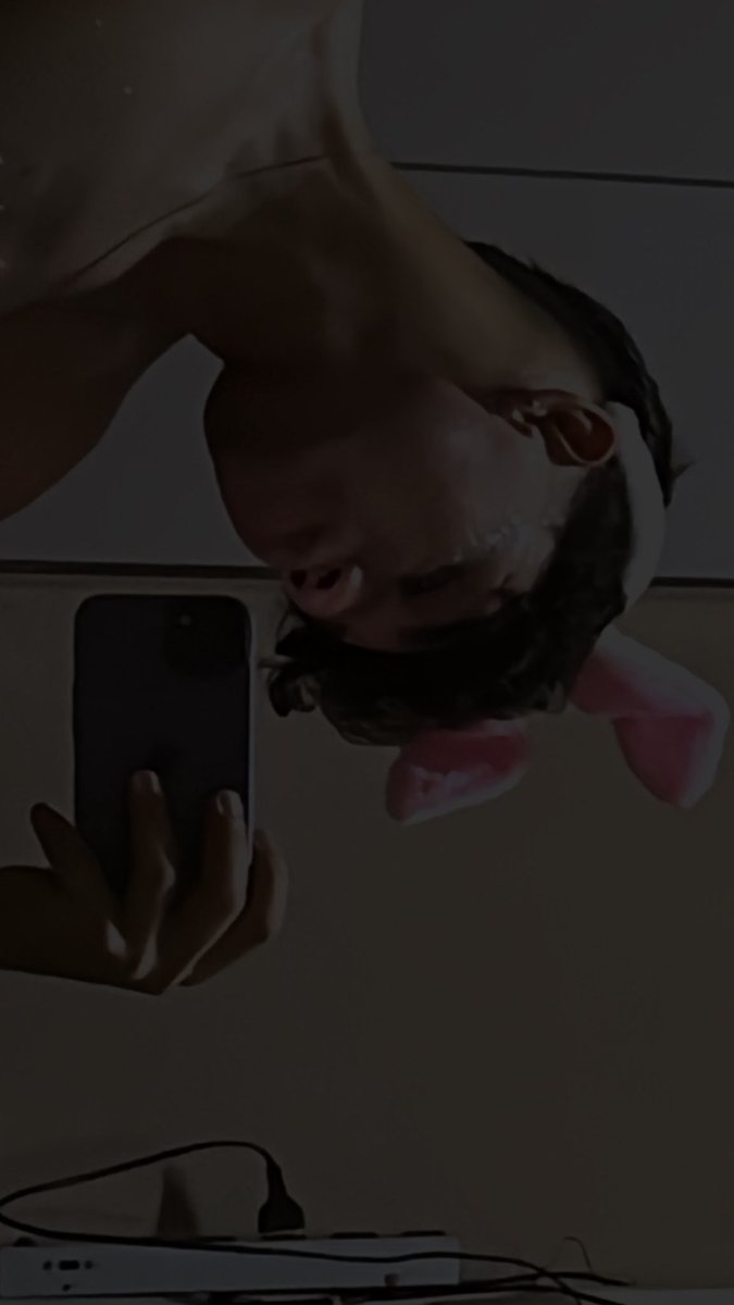 Henriqueftz's tweet image. gnt agr um off: to sentindo sdds do carnaval