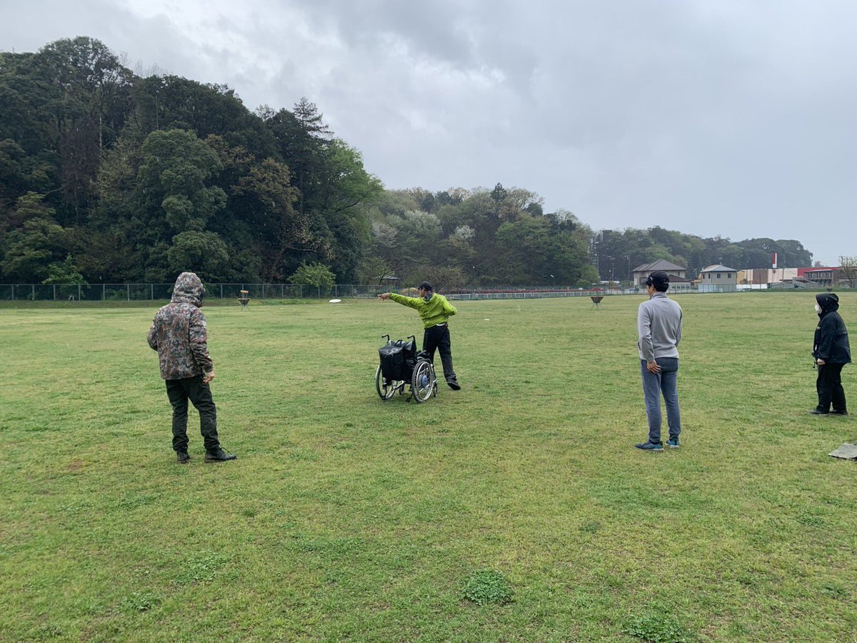 昨日は松戸の体験会‼️みらいフェスタ直後で初参加を待ってたが雨でうちうちでラウンド　雨の中のプレーは貴重なのでいろいろ勉強になった　今日は辰巳‼️指摘された課題の練習とラウンドです#ディスクゴルフ　#discgolf #身障者ディスクゴルファー #障がい者フライング  #JPDGA #INNOVA