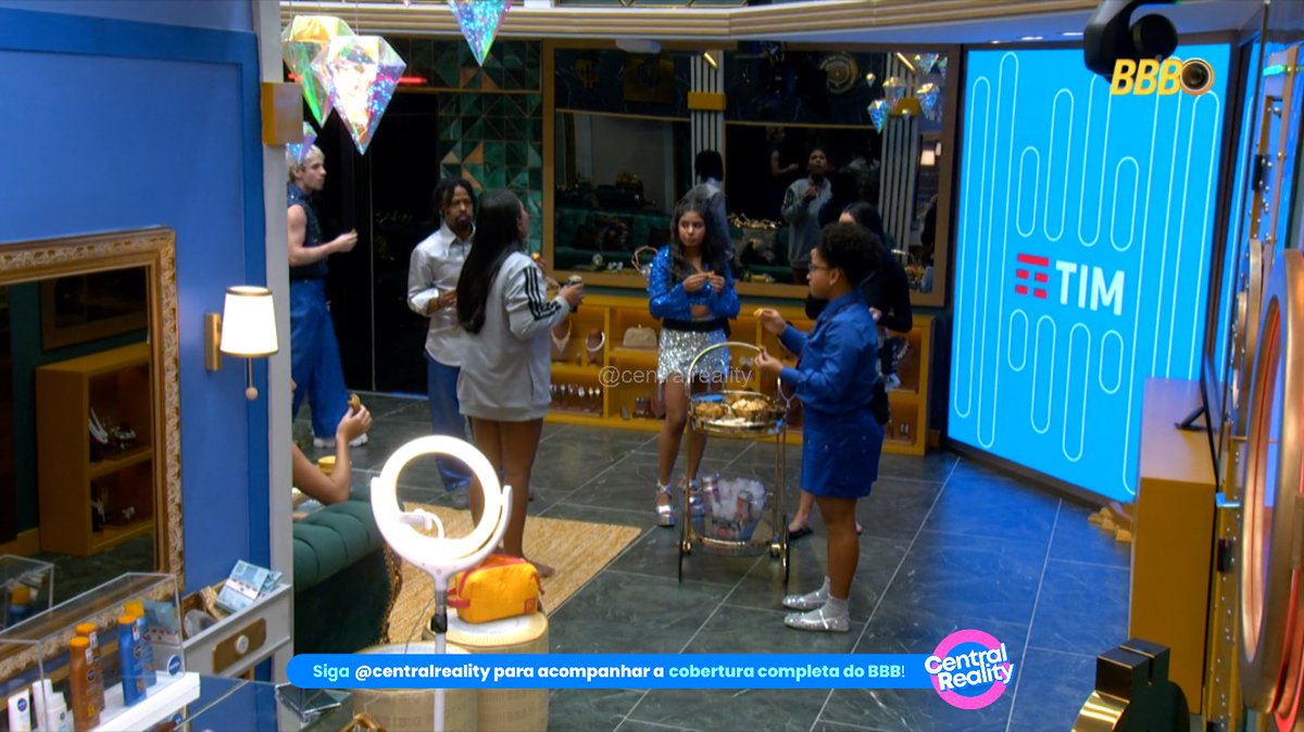 Central Reality tweet media