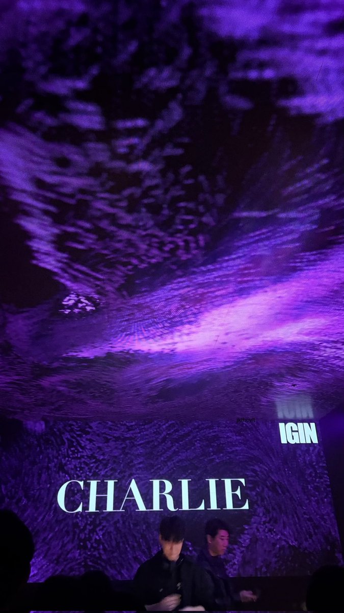 Jinblue97's tweet image. شكرا لمدير التنفيذي كيم سوكجين على هذه الفعاليات وعلى المشروبات المجانية التي قدمها لهم وبرضه عرف كيف يروج لمنتجاته بشكل ممتع ورائع 

@igin_sns

IGIN BY JIN X FRAME SEOUL
#JinxIGIN #아이긴_프레임서울 
#ARIRANG_Remix_ListeningPart