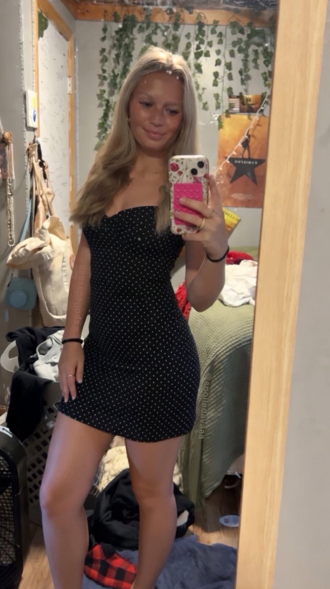 Ava 🧸🎀🍒 tweet media