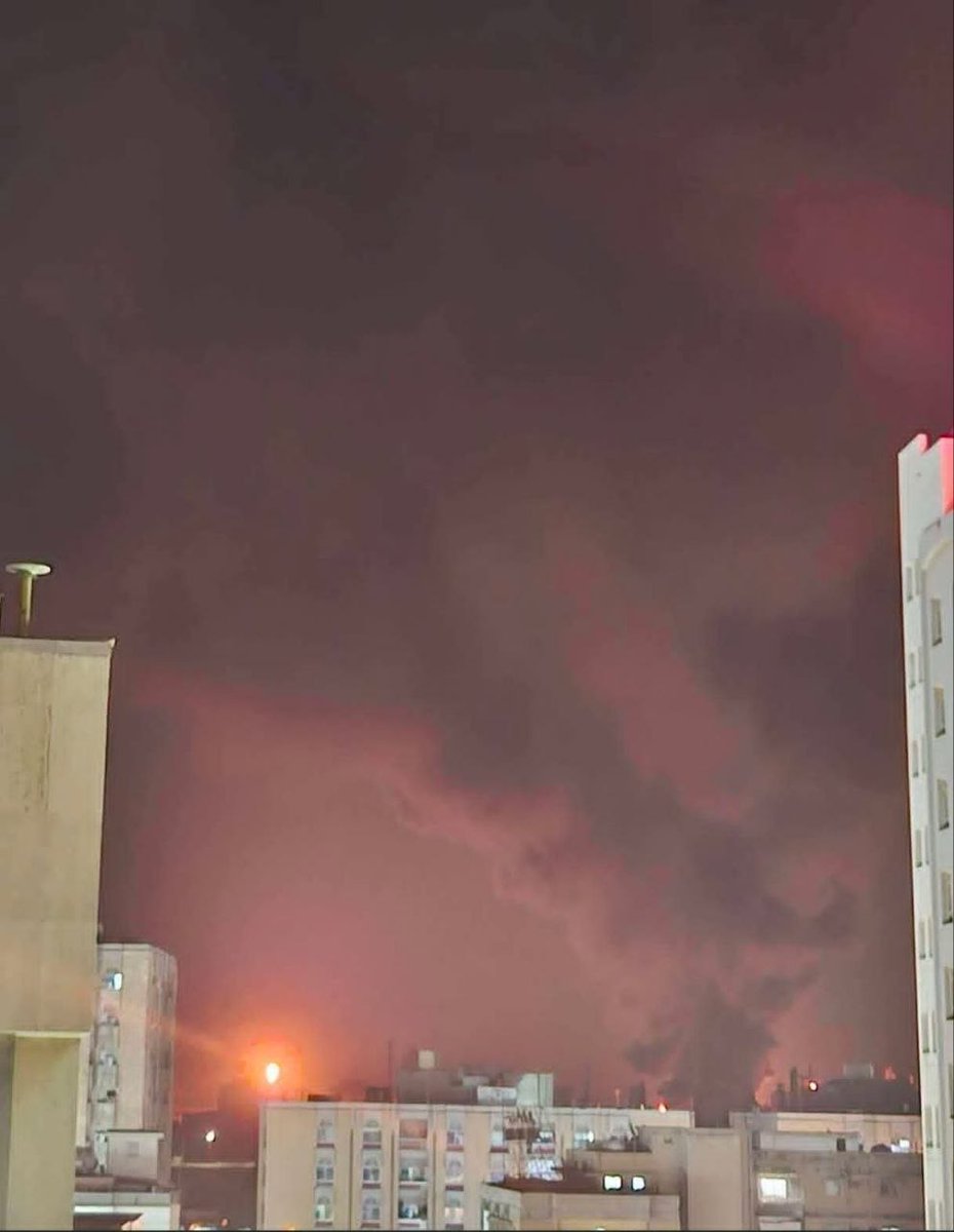 ألأحداث ألإيرانية بالعربية tweet media