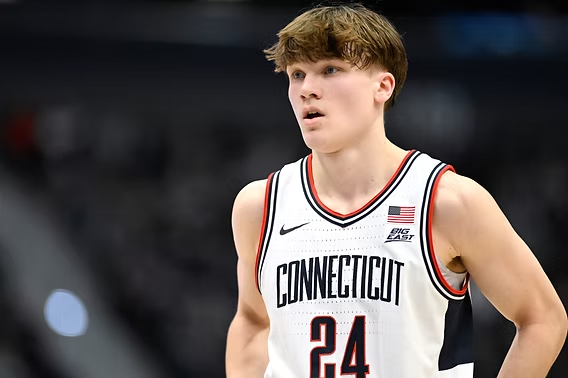 Ryan Hammer🔨 tweet media