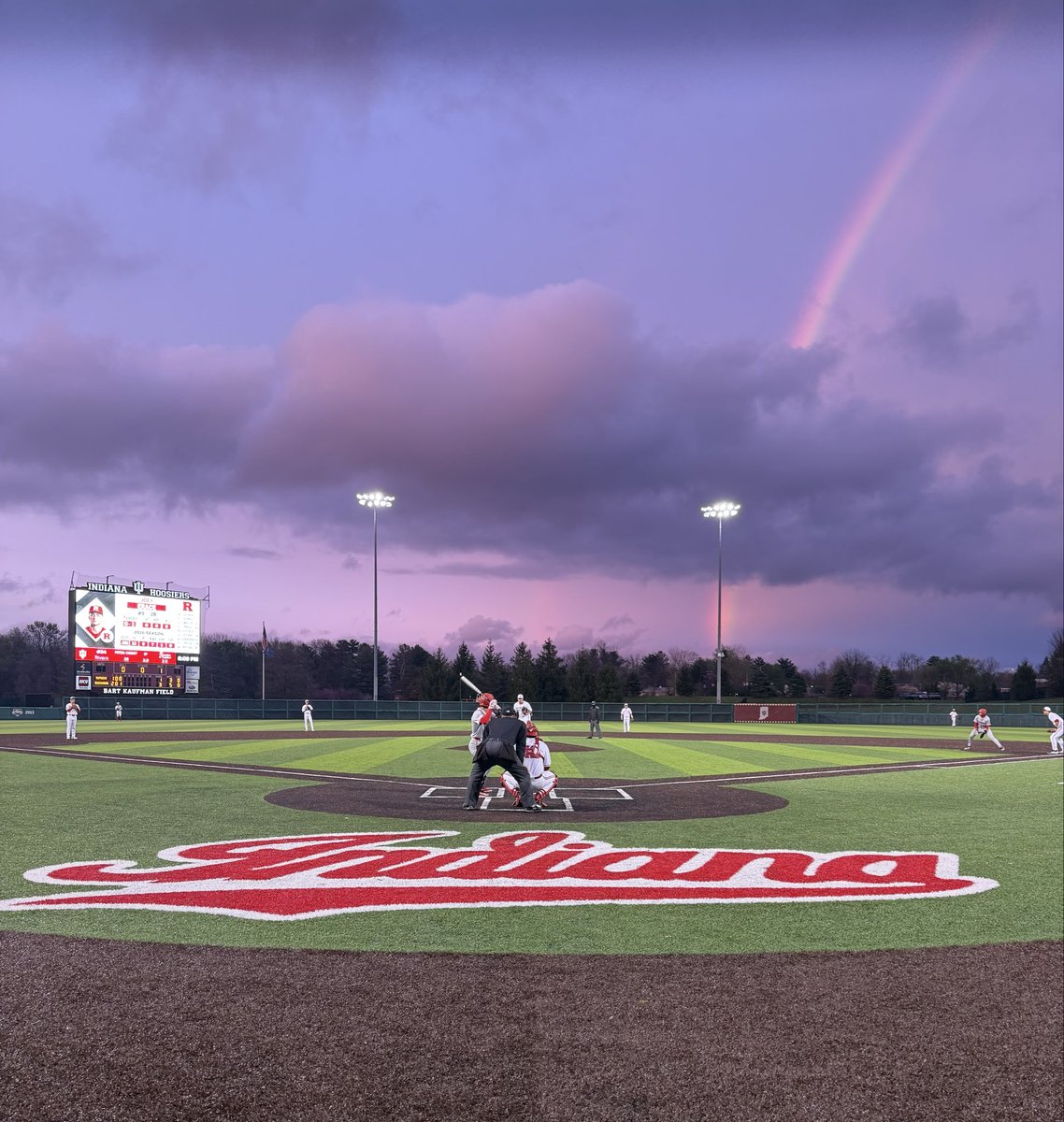 jdcoles4's tweet photo. What a great night to watch @IndianaBase! Photo credit to IU student @EvannC_ . https://t.co/yi4B7BKqNK