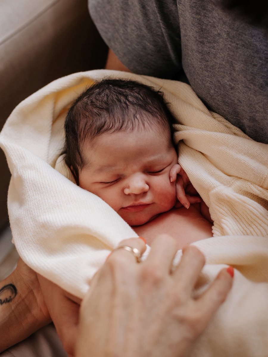 o irmão da babe conhecendo a sobrinha, que amor 🥹💛