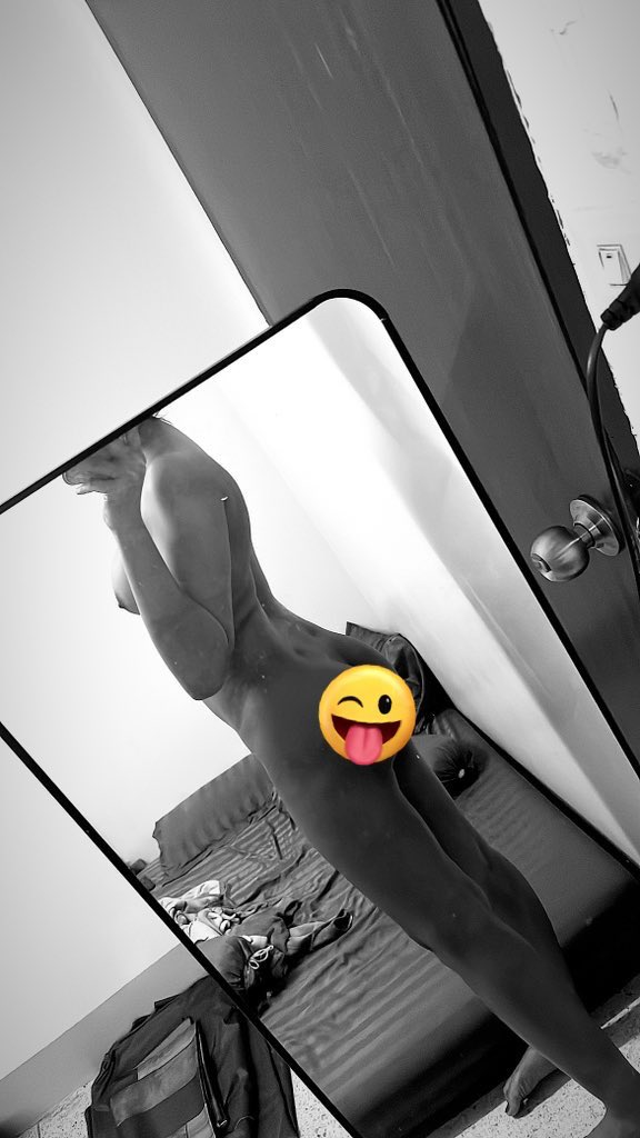 สาวสอง tweet media