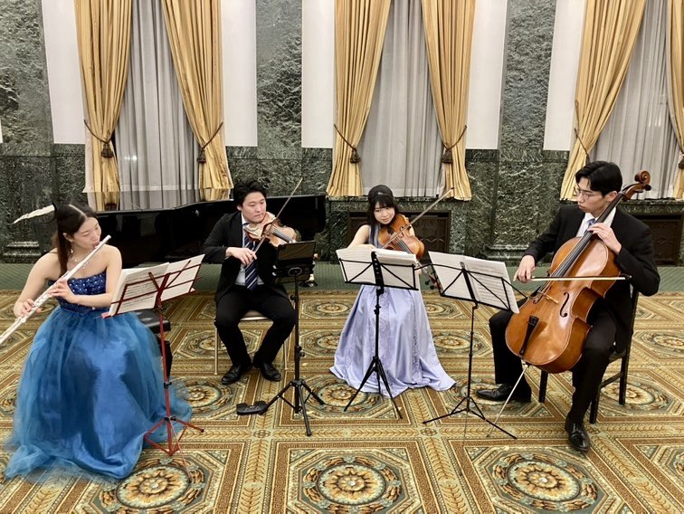 VariOrchestra's tweet photo. 2026.3/27 企業様 周年パーティー @日本工業倶楽部

日本工業倶楽部にて行われた企業様の周年パーティーにて演奏させていただきました。

今年度からメセナ事業に取り組まれ始めたという企業様の記念の年ということで、クラシック音楽に親しみもっていただければと思い、名曲をフルートカルテットver.で演奏させていただきました。

【演奏のご依頼お待ちしております】
演奏のご依頼は、DMまたはホームページよりお気軽にご相談ください。

#VariOrchestra #パーティー演奏 #日本工業倶楽部  #オーケストラ