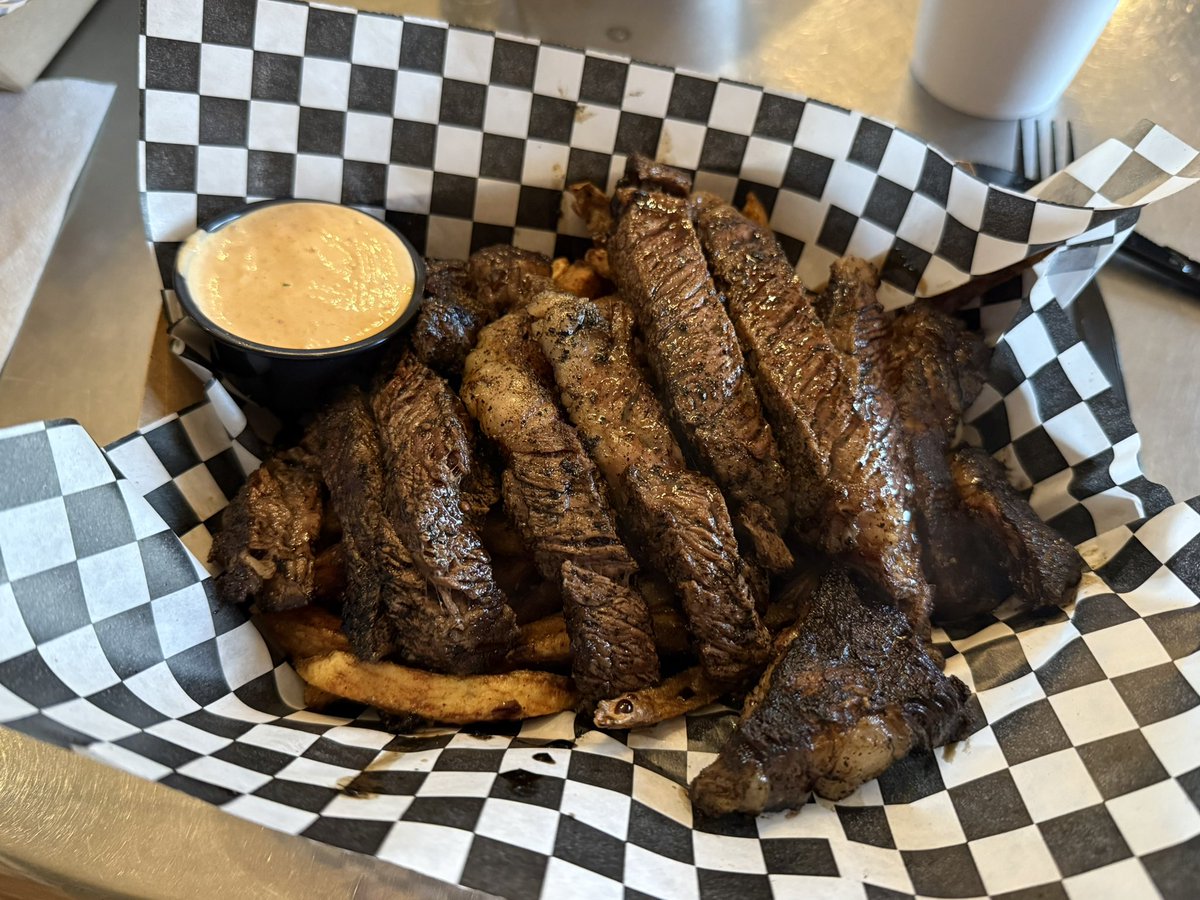 Zachary Hall tweet media