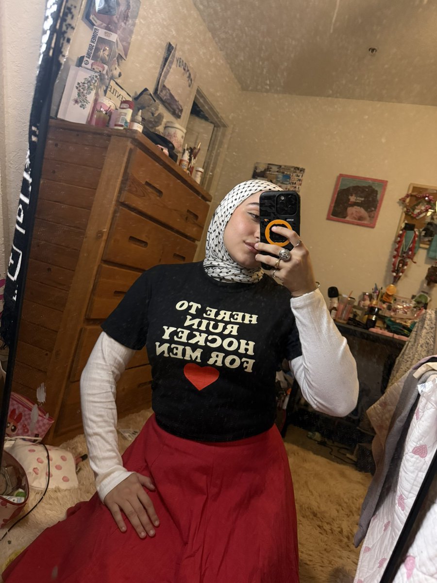 yena ☾𖤓 ينا tweet media