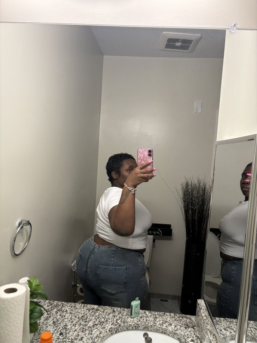 Princess Chanel 🐆 tweet media