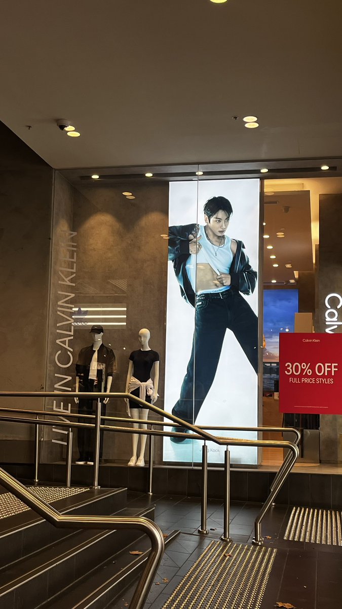 rapha⁷ tweet media