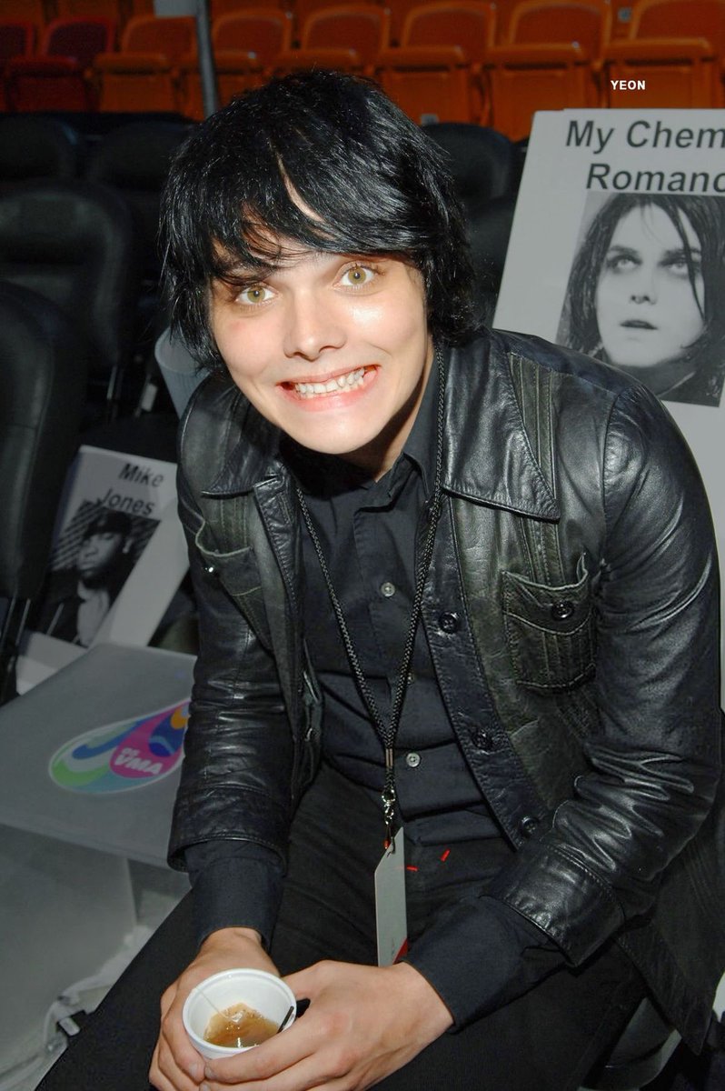 prisss 击🕷 tweet media