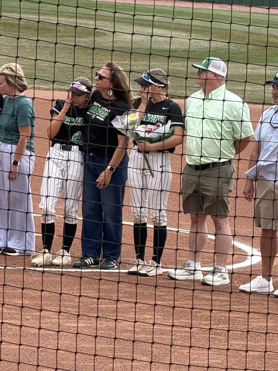 LizzyTuck2029 tweet media