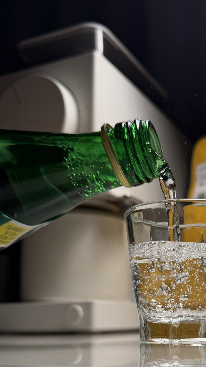 صقُر tweet media