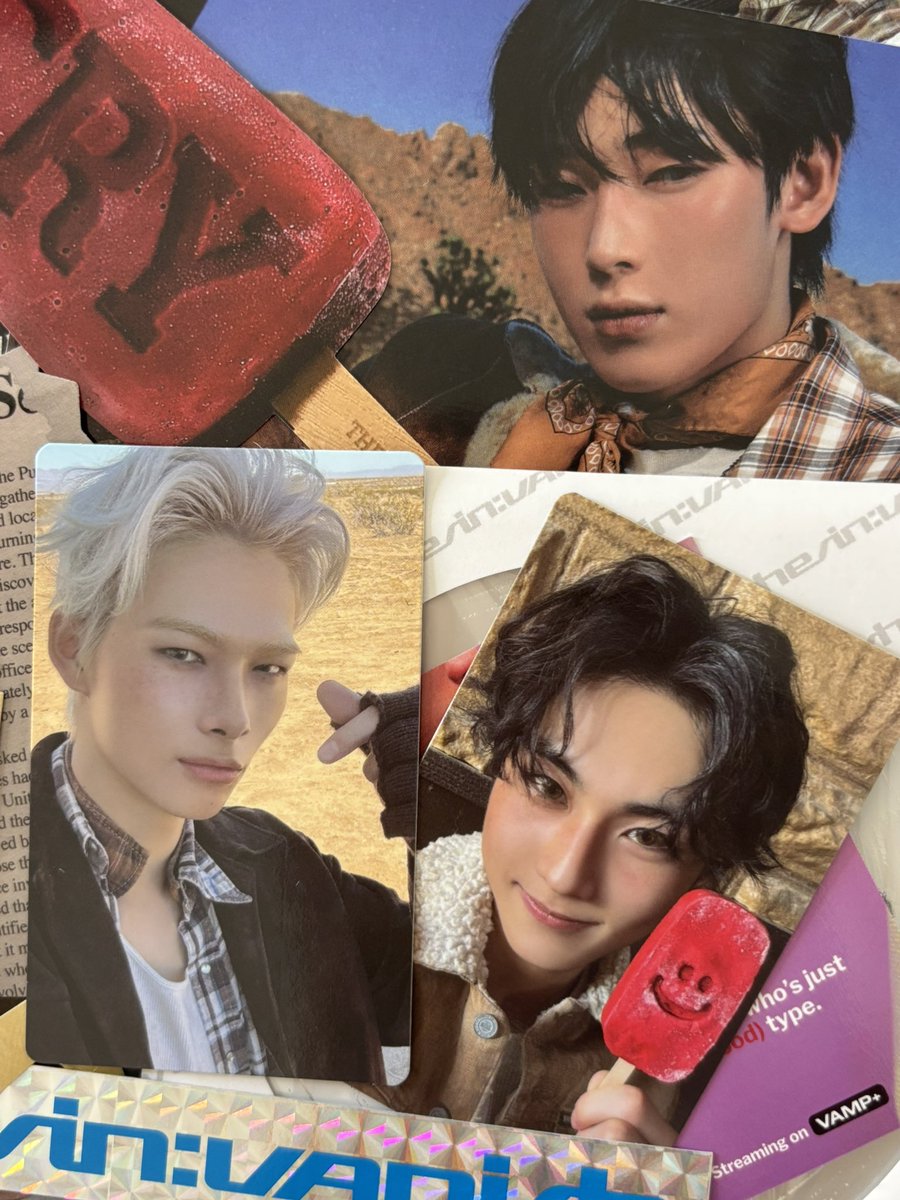 𝜗𝜚 ྀི tweet media