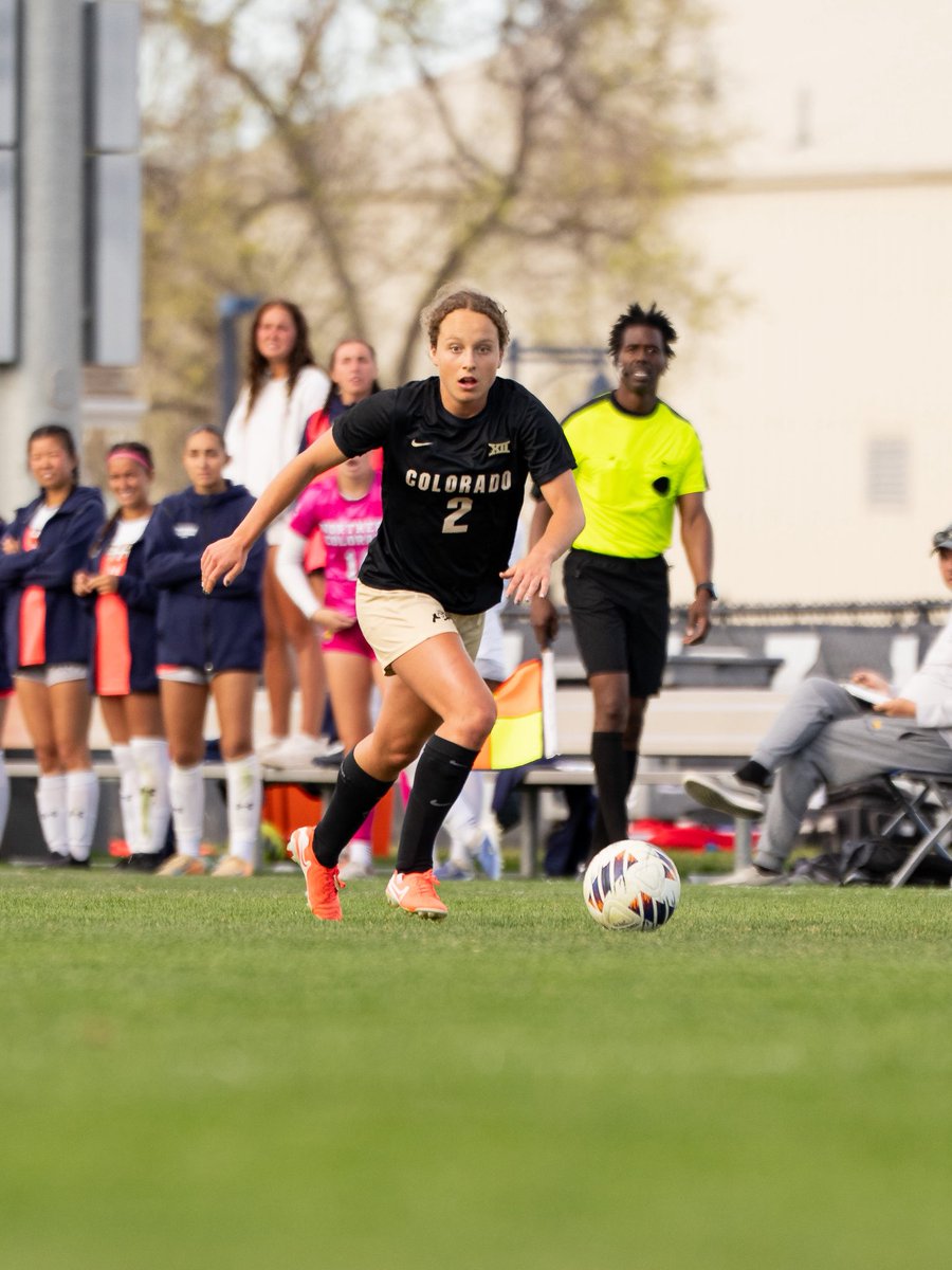 CUBuffsSoccer's tweet image. another spring day on the pitch ✅

#SideBeforeSelf // #GoBuffs