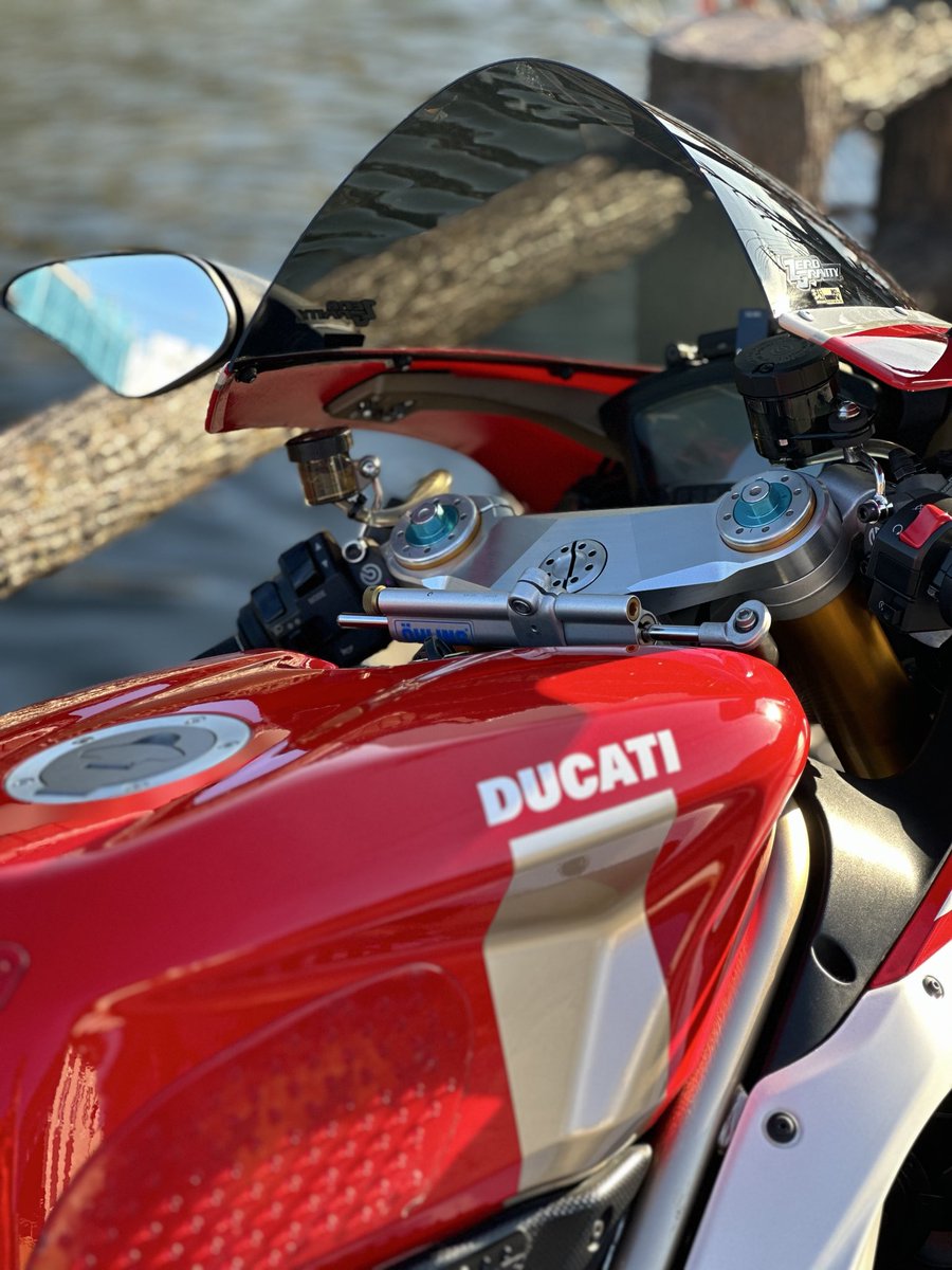 sati_320 tweet media