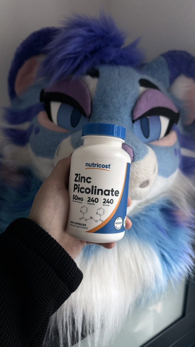 Kivvy Cat! tweet media