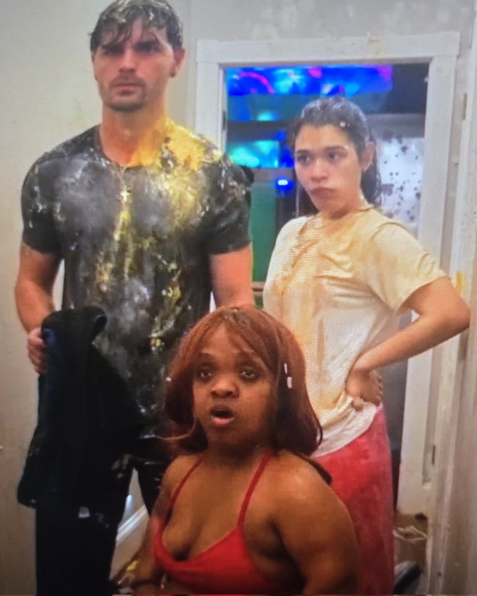 squidgyplaps's tweet photo. The future the liberals really want ppppft.
#fishtank #fishtanklive #fishtankseason5 
#bingoandbongo https://t.co/jlU7dVnVvV