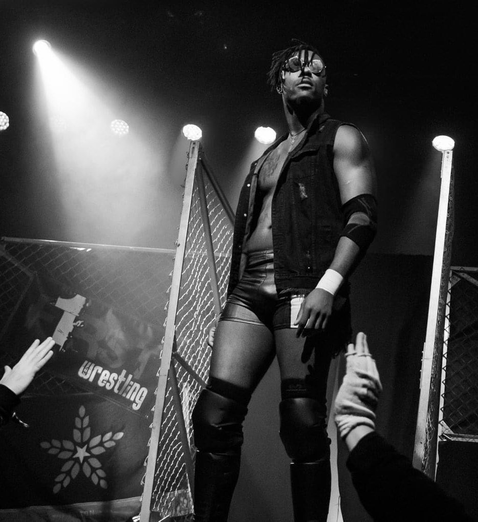 KnockedOutFilms's tweet photo. If you are a wrestler or in the wrestling business, please join the challenge of posting a wrestling photo. Just one picture, no description. Just copy the text in your status, post a picture, and look at some great memories/pictures! https://t.co/Oav27TTRaY
