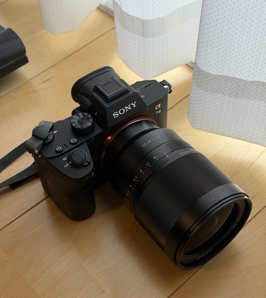 volomk3's tweet image. 今日は半年ぶりのTIP
機材を総入れ替えしてSONYα7Ⅲと35mm f1.4単焦点レンズ一本で挑みます
神のご加護を🙏🏻
#TIP