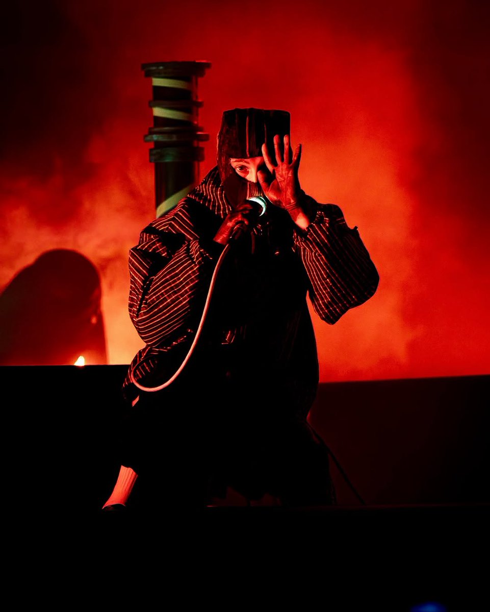 infopilots's tweet photo. Nuevas fotos de @twentyonepilots ayer en el "March Madness Music Festival" via allicooksphotography en Instagram! https://t.co/20AvHtIAY3