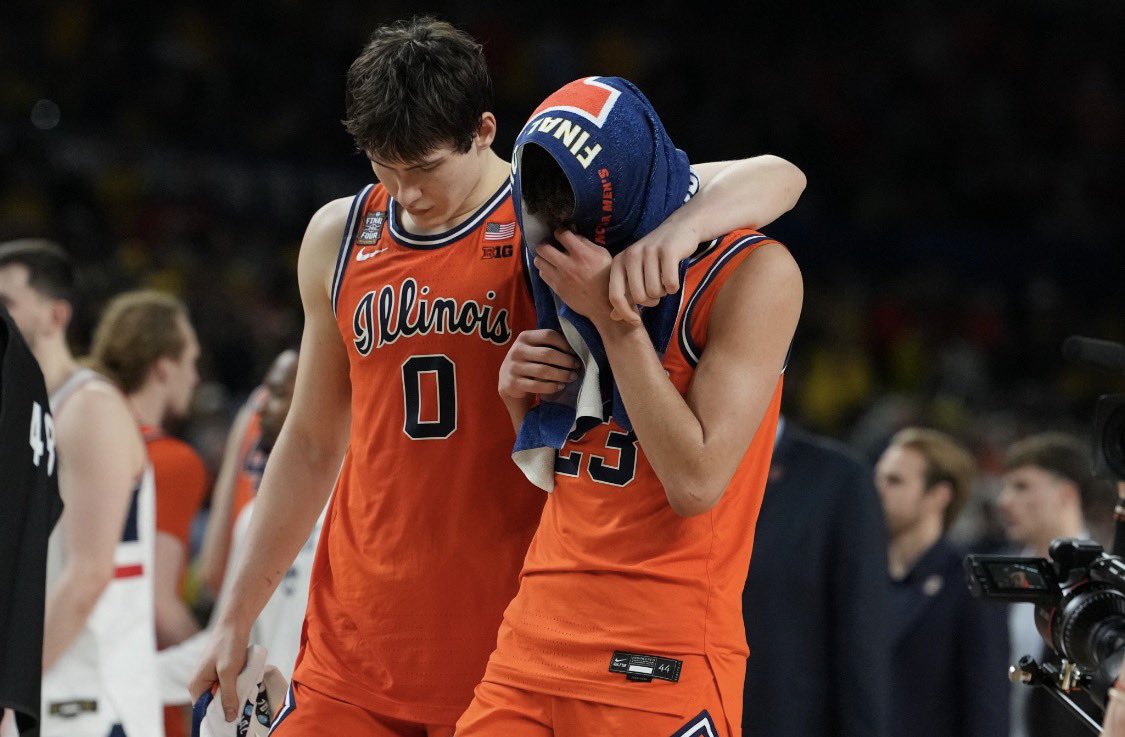 SCCentral21's tweet photo. It hurts that it’s over but your future is so bright my guy.  @KeatonW34 @logan20423698 

All of Illini Nation thanks you for everything you’ve given to this University.  

Now let’s do one last send off for the fans.  Signing event in Champaign before you leave to be great in the NBA.  🤞

#ILL #Fam #Goat