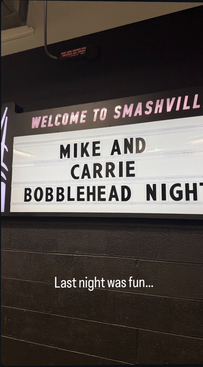 cu_countryidol's tweet image. #Repost

Carrie's instagram stories from Sunday March 29 🏒

#carrieunderwood #funtimes #hockey #nashville

@carrieunderwood