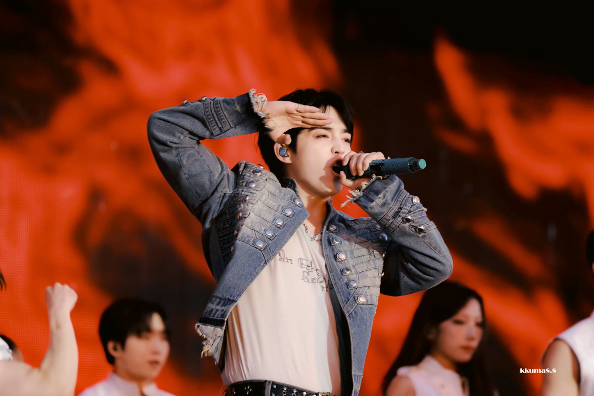 kkuma8_8's tweet photo. 20260404 SEVENTEEN WORLD TOUR [NEW_] ENCORE
DAY 1

#에스쿱스 #SCOUPS
#승철 #최승철
#세븐틴 #SEVENTEEN
@pledis_17 https://t.co/VP3tJEjIkZ