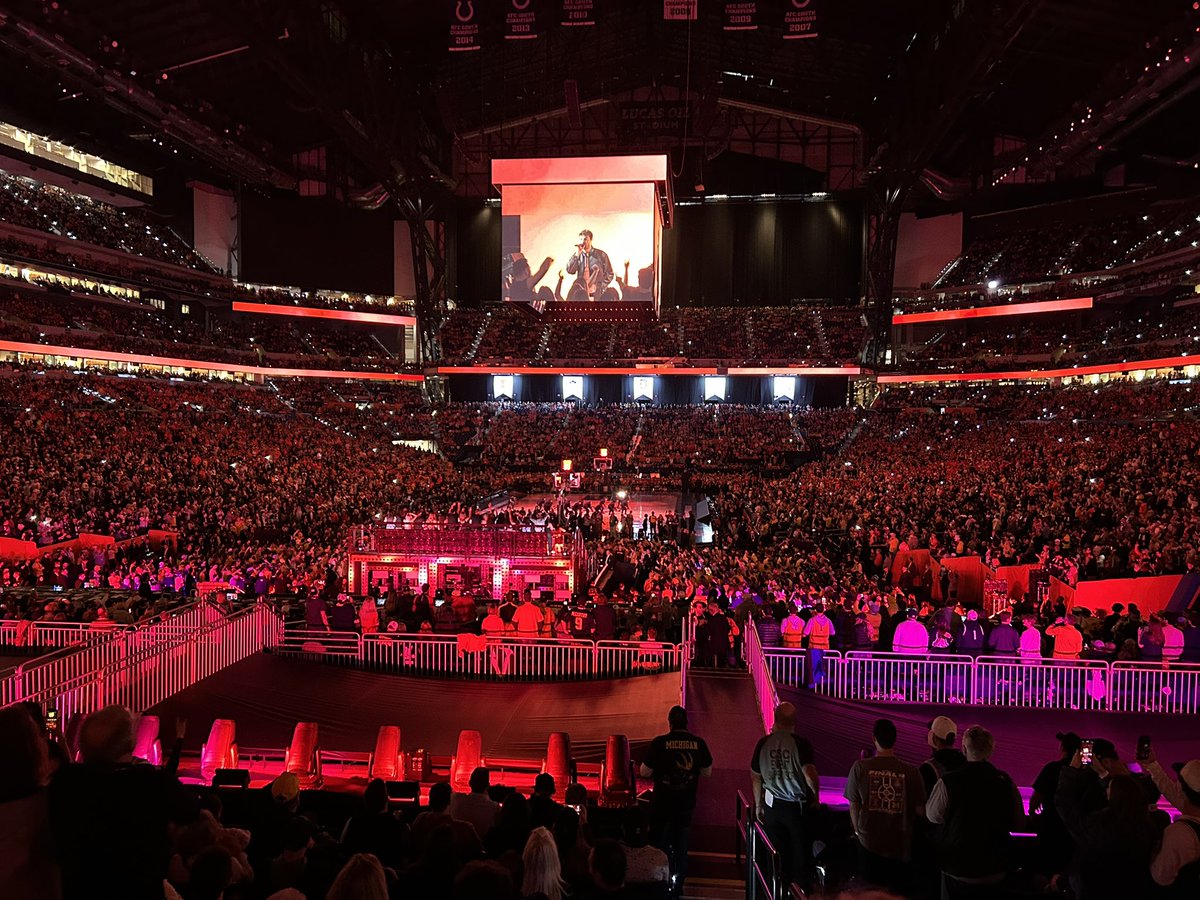 HurleyMania tweet media