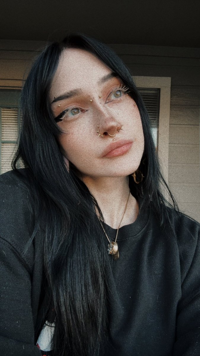 𝖆𝖗𝖎 ⟢ tweet media