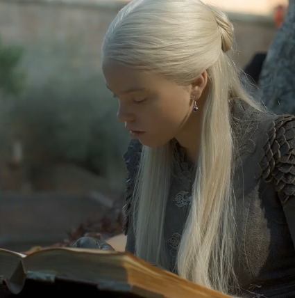 Tia ➝ rhaenyra AND alicent enjoyer tweet media