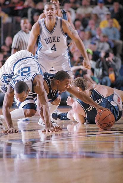 2001 Live tweet media