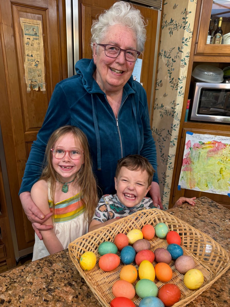 JanetDafoe's tweet photo. Happy Easter! 🐇🐰 https://t.co/eeN0rcfBp4